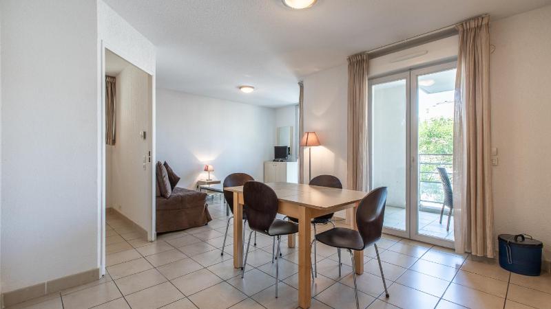 One Bedroom Apartment (4 Adults) - Disability Access image 4