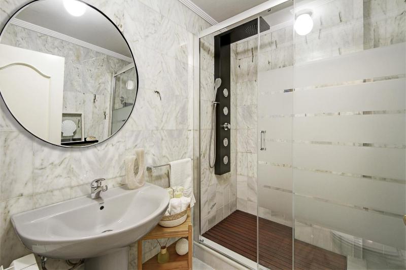  Standard  Two-Bedroom Apartment image 3