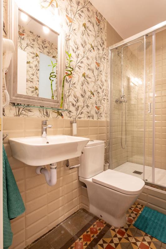 Double Room with Private Bathroom image 3