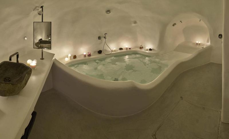 Cave Suite Oia - image 21