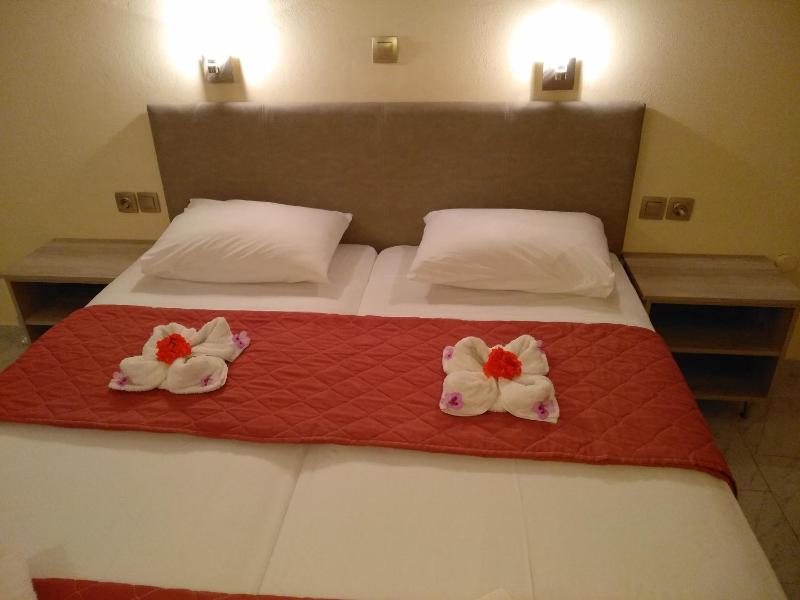 Leonidas Hotel & Studios - image 24