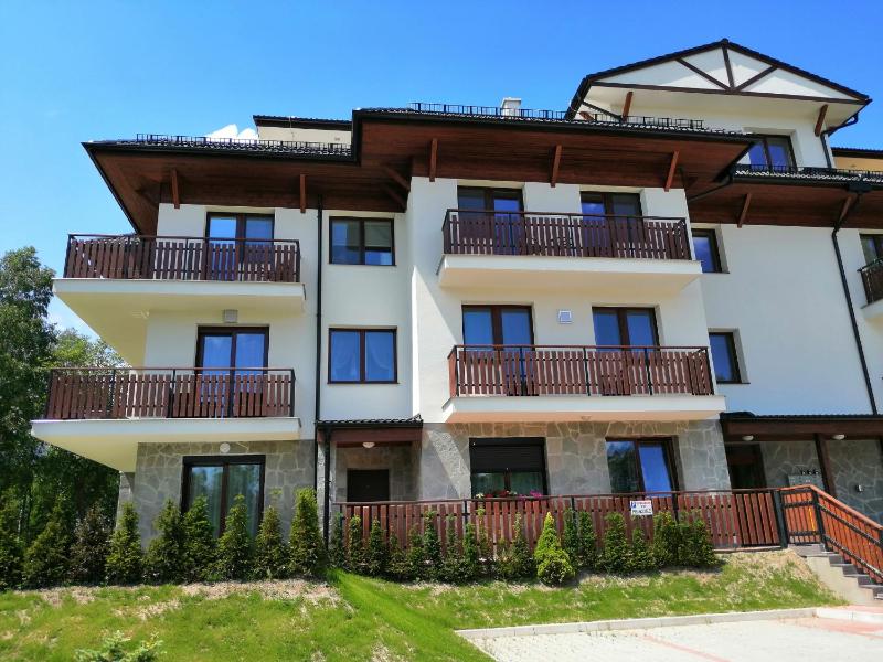 One-Bedroom Apartment with Balcony image 2