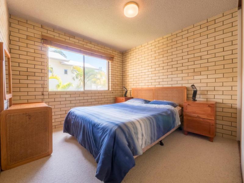 Golden Shores Unit 3 21 Landsborough Parade - image 15