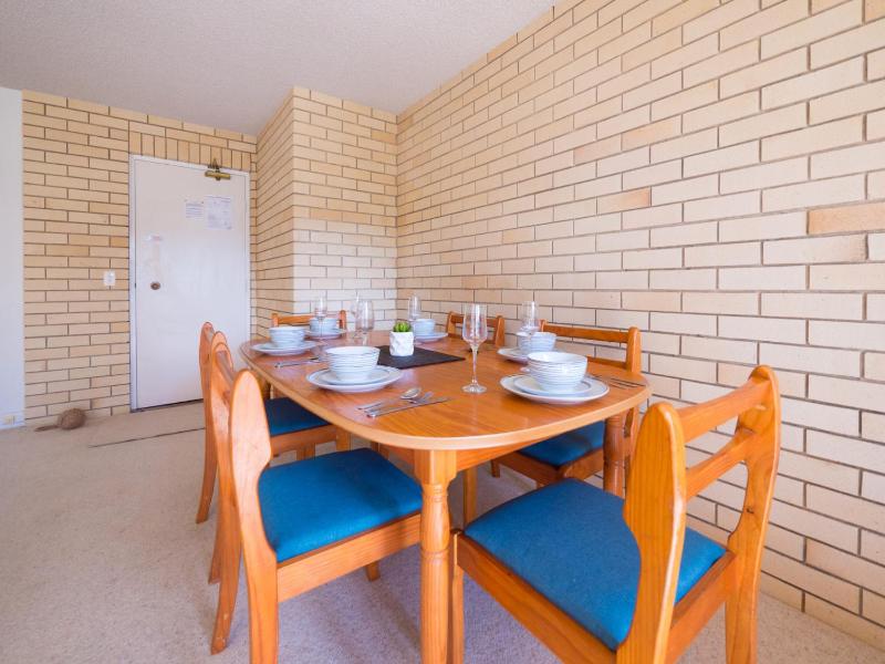 Golden Shores Unit 3 21 Landsborough Parade - image 10