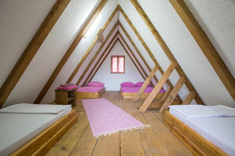 Chalet image 1