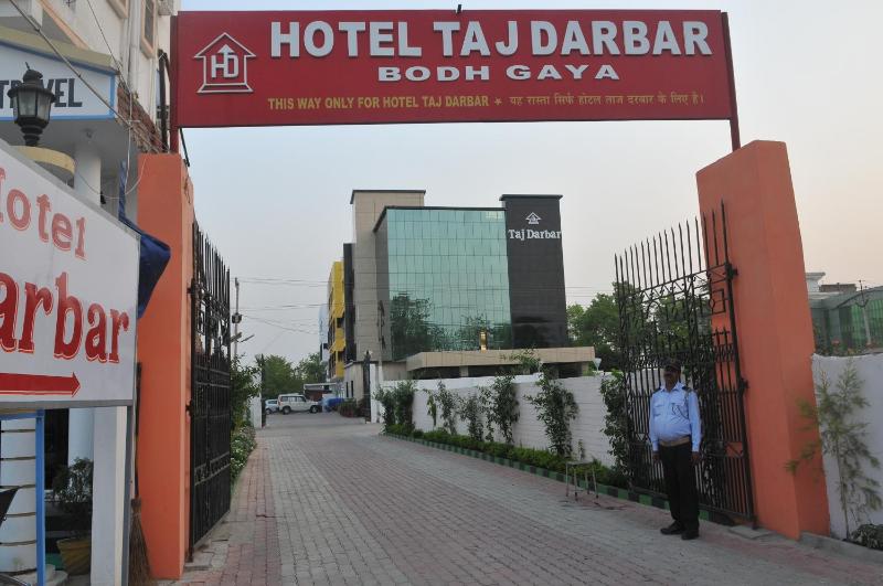Hotel Taj Darbar - image 16