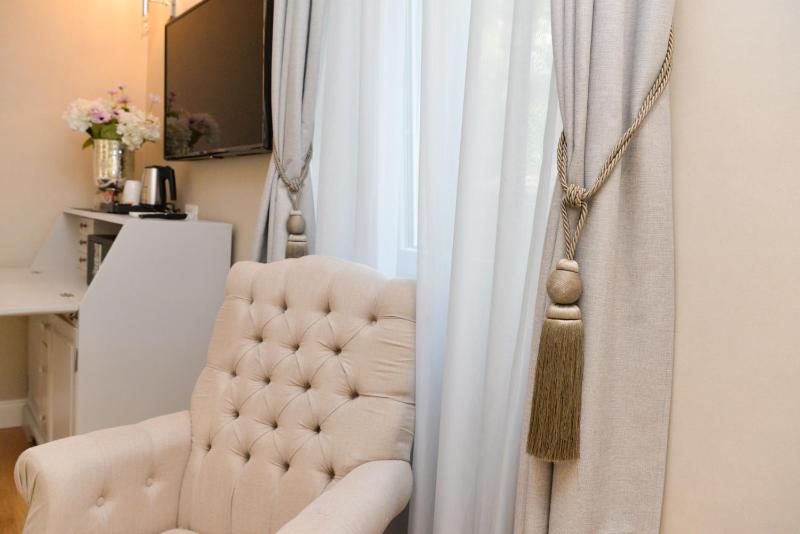 The Duke luxury rooms - image 8