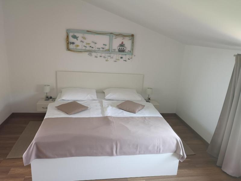 Superior Triple Room image 2