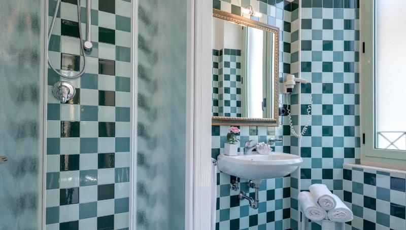 Superior Double Room image 2