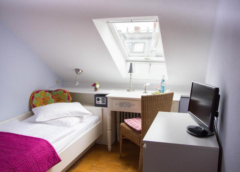 das HOTEL in München - image 12