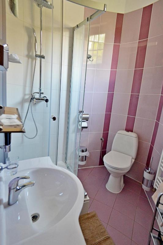 Standard Apartment image 2