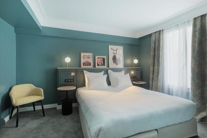 Superior Double Room image 4