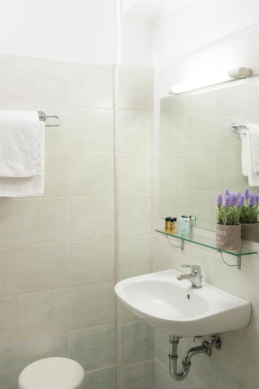Triple Room image 4