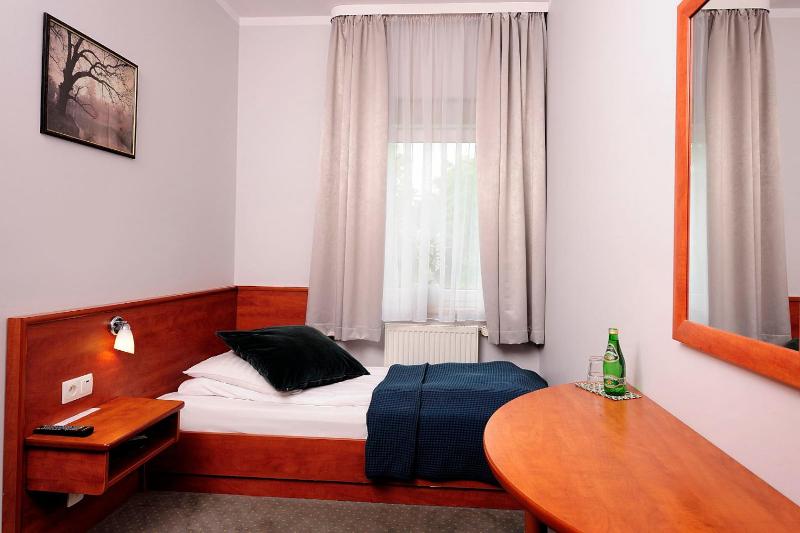 Single Room image 2
