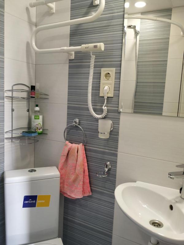 Small Double Room image 3