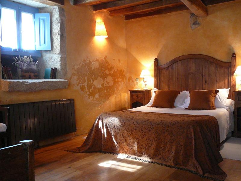 Quadruple Room (2 Adults + 2 Children) image 1