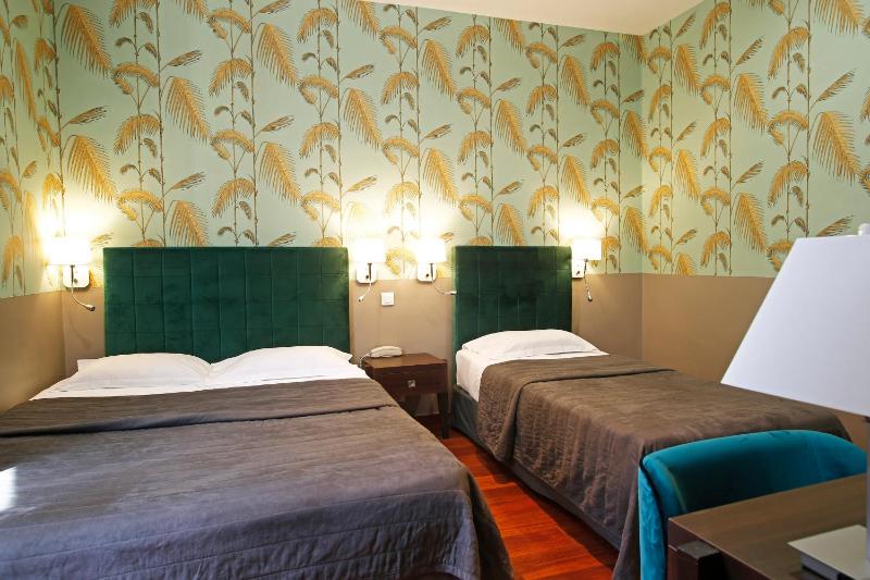 Triple Room image 3
