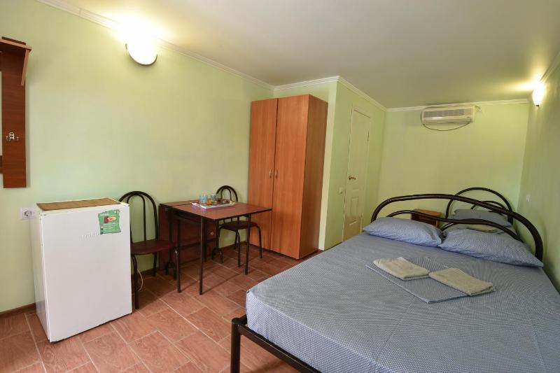 Standard Double or Twin Room image 3
