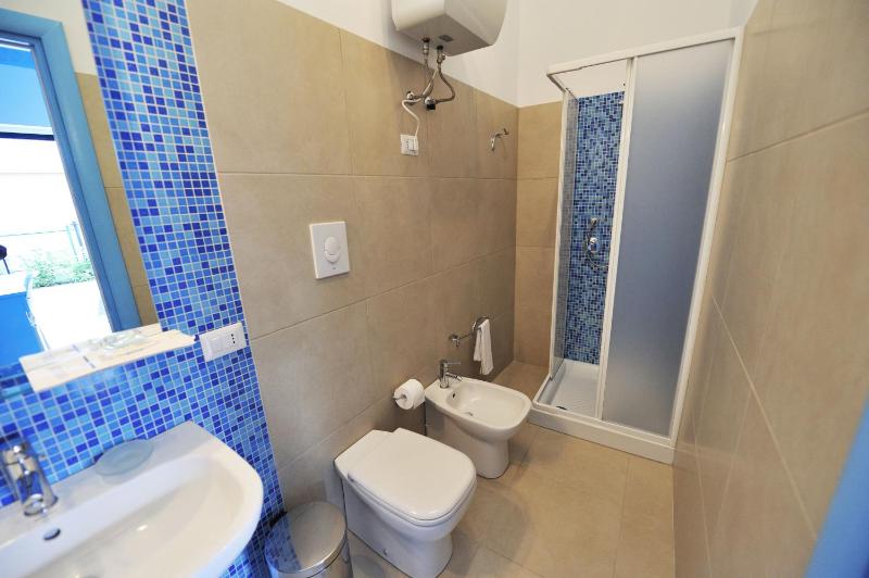 Quadruple Room image 2