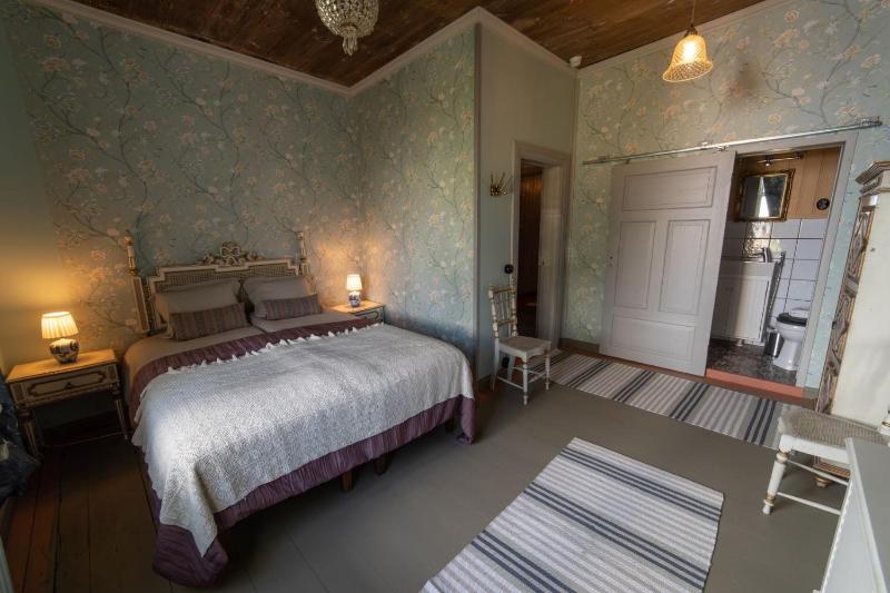 Double or Twin Room with Garden View image 1