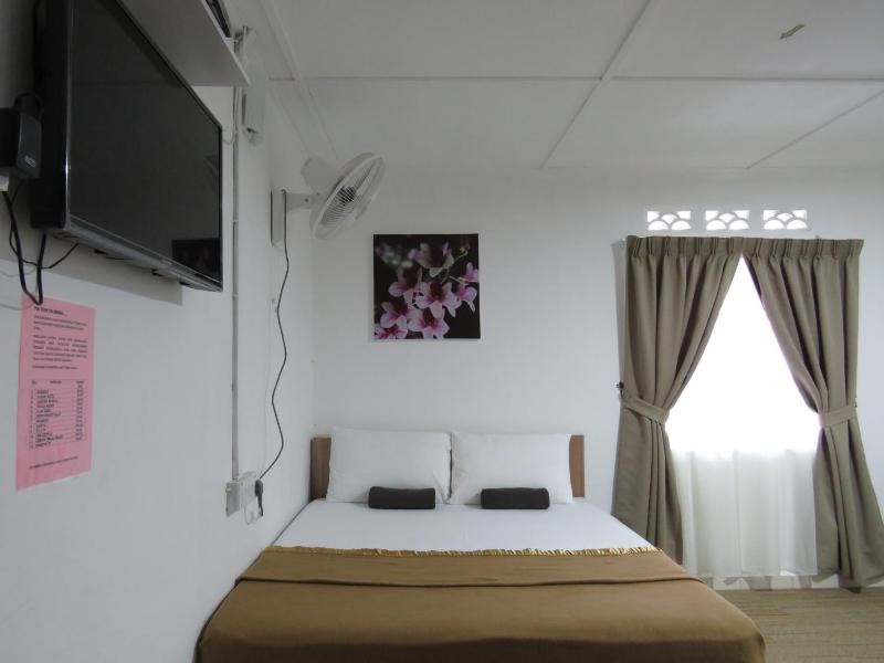 Darulmakmur Chalet - image 19