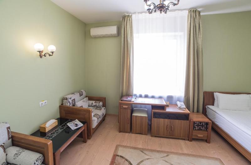 Standard Single Room image 2