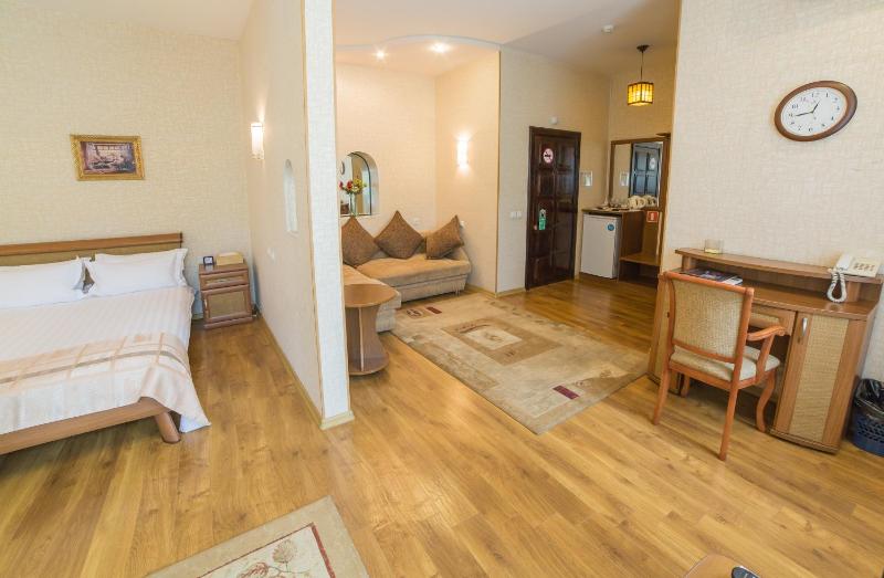 King Suite image 2