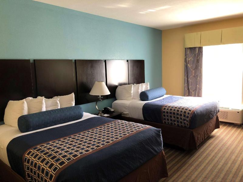 Queen Room with Two Queen Beds - Non-Smoking image 1