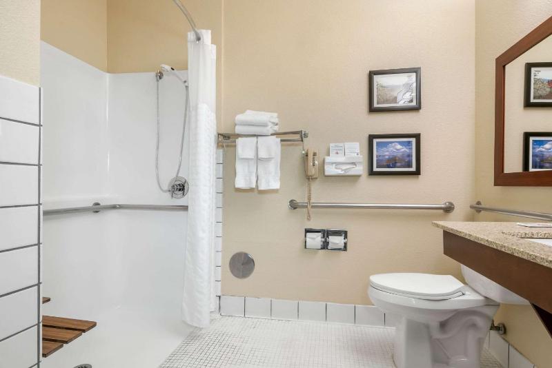 King Room - Accessible/Non-Smoking image 1