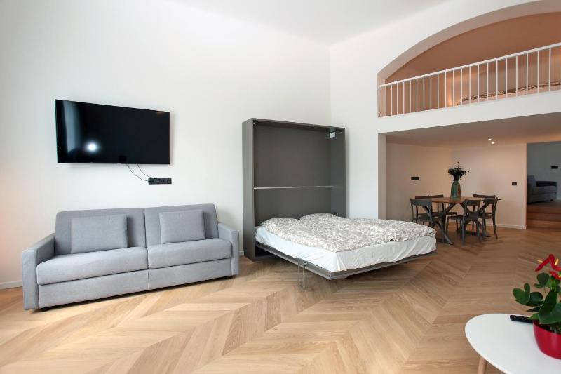 The Apartment House - Mezibranska - image 7