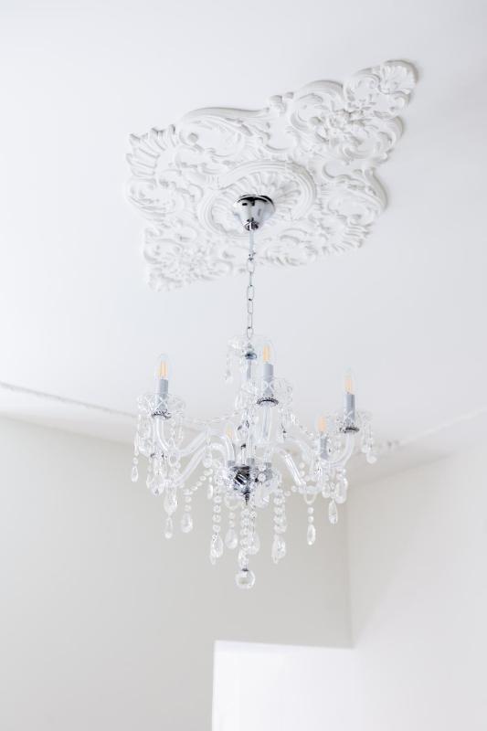 Deluxe King Room image 2