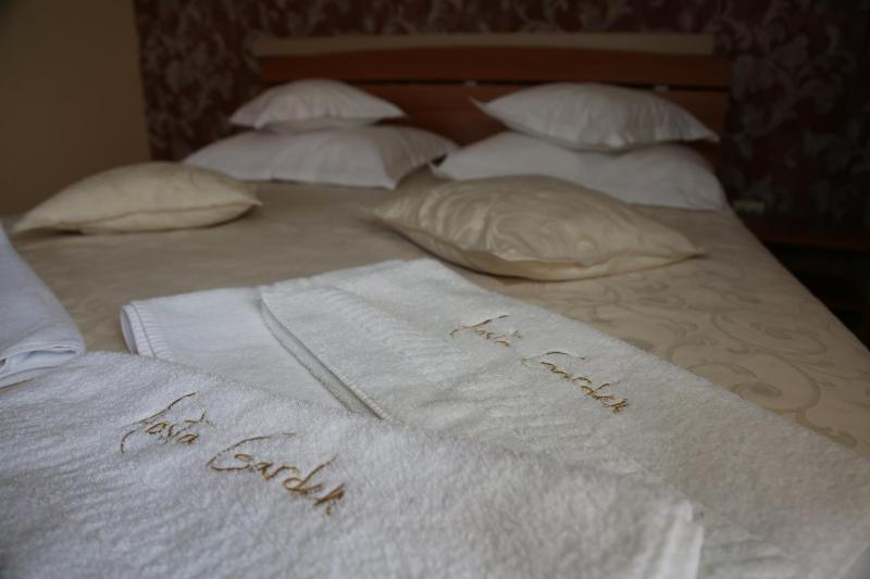 Triple Room image 2
