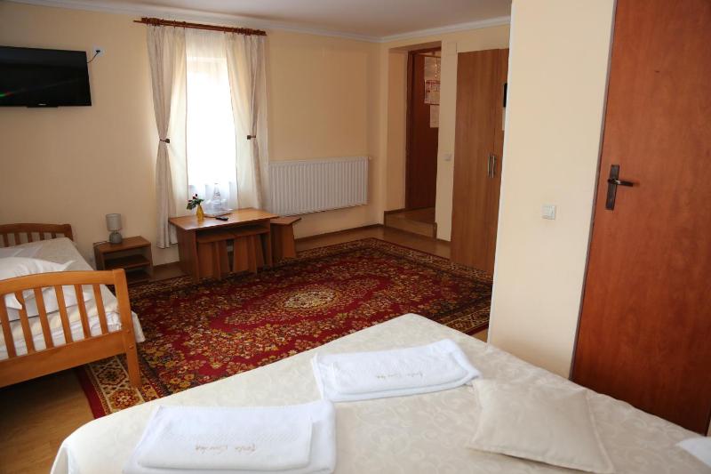 Triple Room image 3
