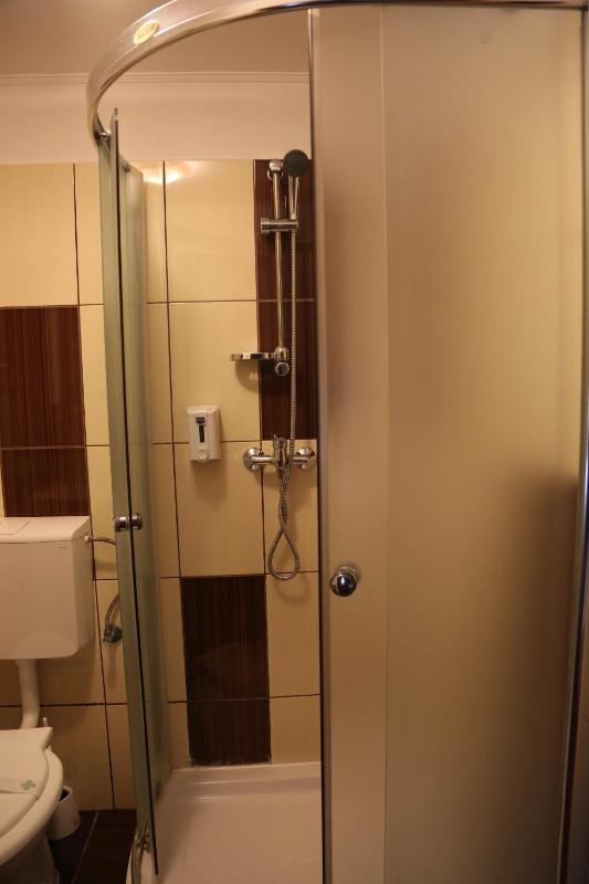Double Room image 4