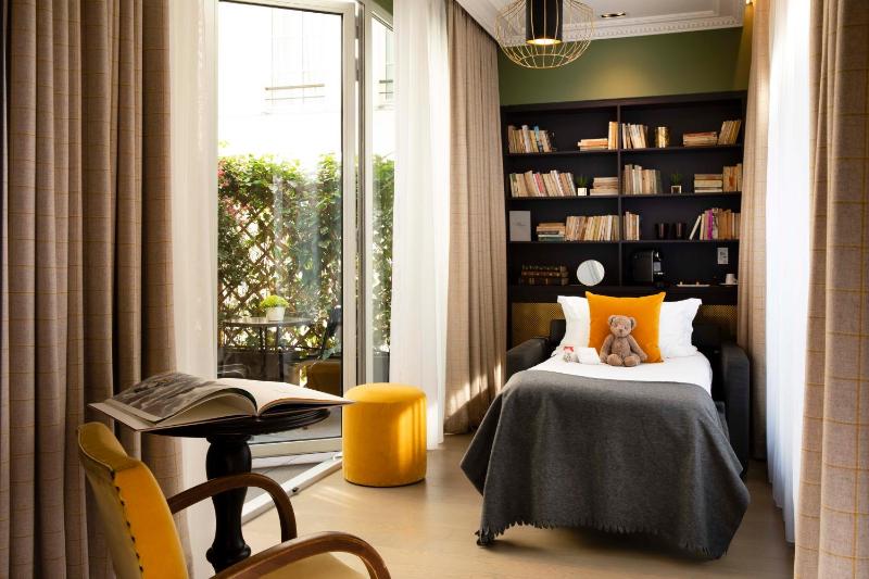 Triple Room with Terrace and with Private Hammam Access image 3