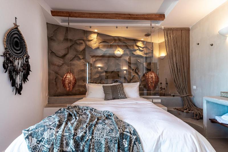 Bohemian Spa Suite Sea View image 4