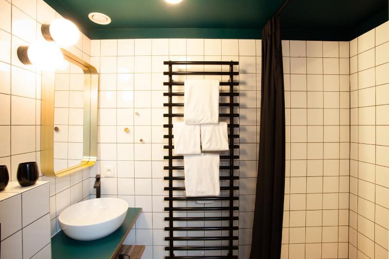 Standard Triple Room image 2