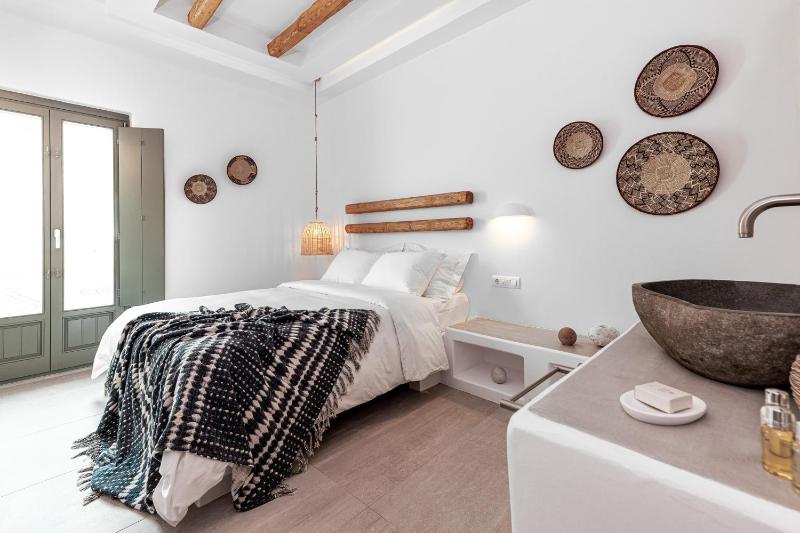Junior Spa Suite Street View image 3