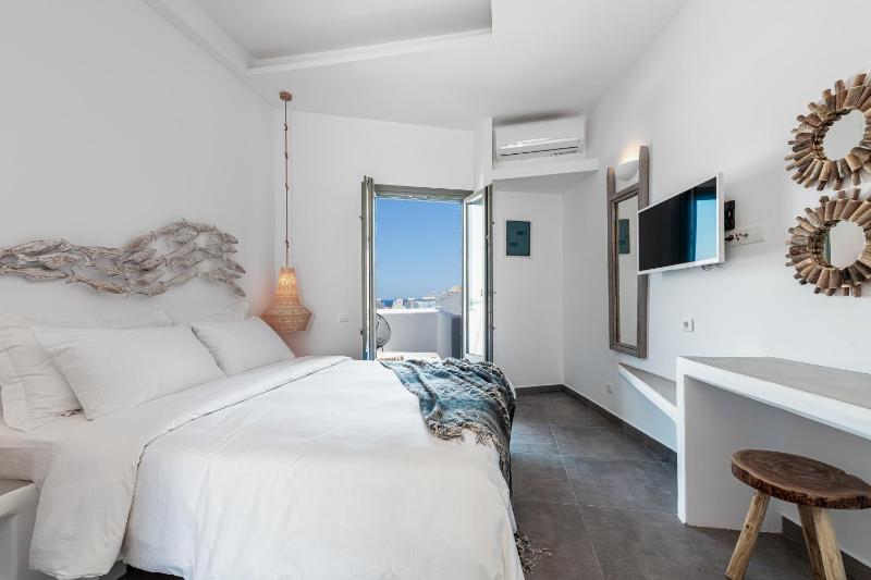 Deluxe Double Sea View image 1