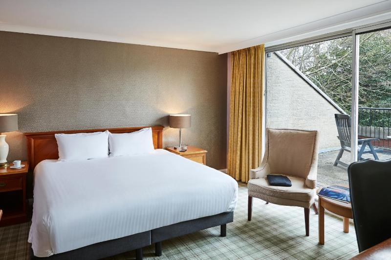 Junior King Suite with Patio or Balcony image 1