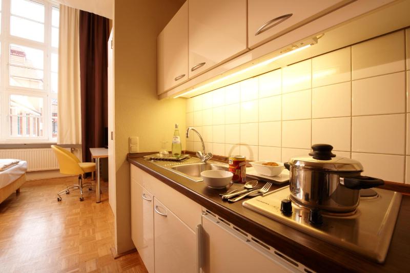 Economy Plus Single Room image 4