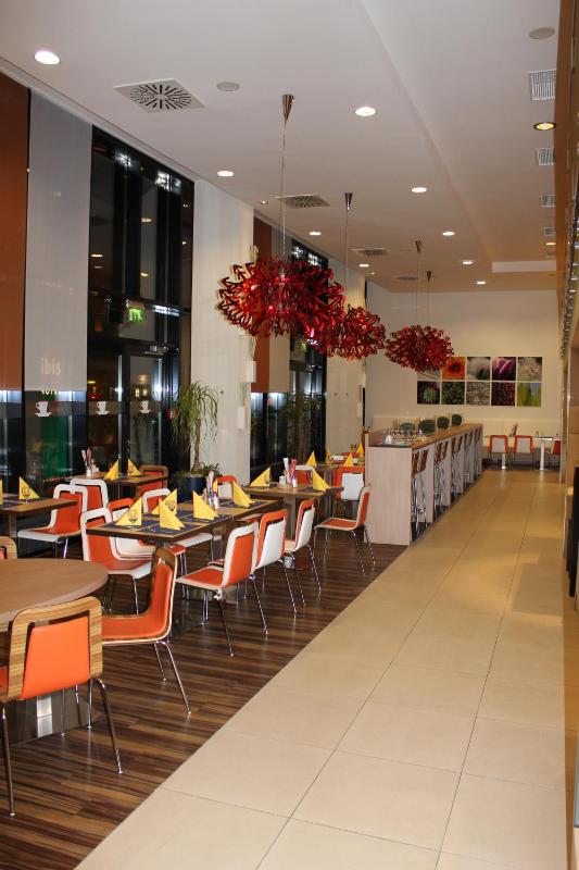 Ibis Wien Messe - image 6