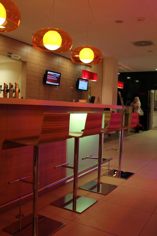 Ibis Wien Messe - image 8