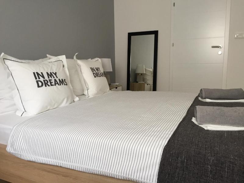 Apartment image 2