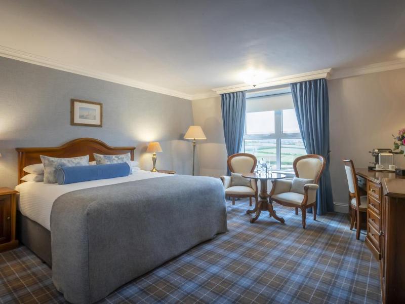 Superior Queen Room image 1