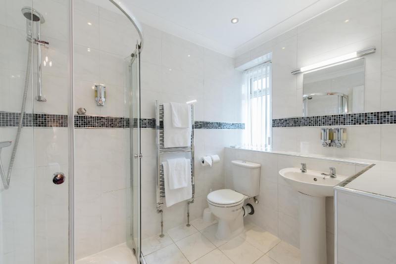 Standard Double Room image 4