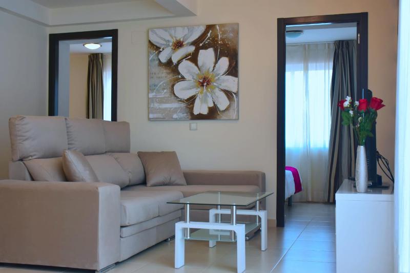 Apartment 505 image 3