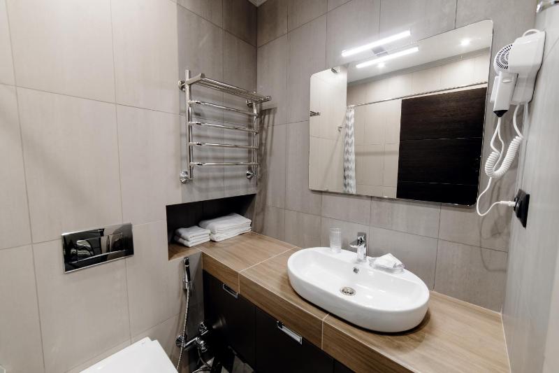 Deluxe Double Room (2 Adults + 1 Child) image 2