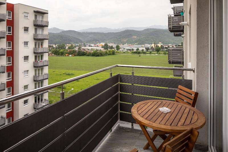 Butterfly Apartment with Balcony image 3