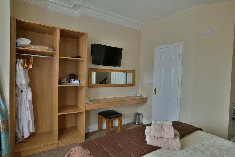 Deluxe Double Room image 4